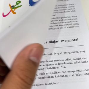 Buku Islami Menanamkan Iman Kepada Anak Edukasi Untuk Anak Di dalam islam Soft Cover