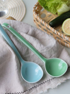 ช้อนตักซุปหินเผาสีเขียวลังกาขนาดใหญ่ ด้ามยาว เครื่องมือกินข้าวสำหรับใช้ในบ้าน ร้านอาหาร โรงแรม ห้องประชุม