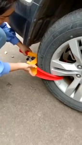 อุปกรณ์ล็อคล้อรถยนต์ป้องกันการโจรกรรม ป้องกันการสูญหาย ที่ล็อคล้อรถยนต์