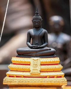 พระบูชายิ้มรับฟ้า รมดำ 5 นิ้ว 2 ถอด มีพร้อมส่ง วัดระฆัง รุ่น อนุสรณ์ 151 ปี