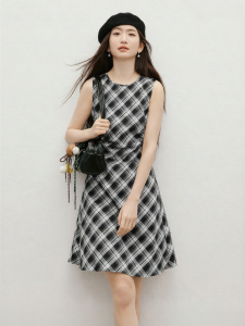 HOPESHOW | Stylish Plaid Color-blocking Sleeveless Round Neck Slim Fit Summer Dress