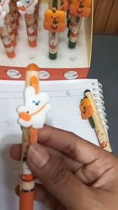 M&G Erasable Retractable Gel Pen 0.7mm Crystal Blue Pumpkin Party AKPU8472