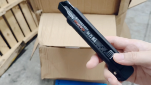 Retractable Utility Knife - Pen Style Box Cutter for Packaging and DIY