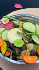 ผักอบกรอบ ผักรวมอบกรอบ ผักและผลไม้อบกรอบ (พร้อมทาน) เกรด AAA ผลิตใหม่ตลอด 500 กรัม / 250 กรัม / 100 กรัม (ไม่เหม็นหืน การันตรีความอร่อย)