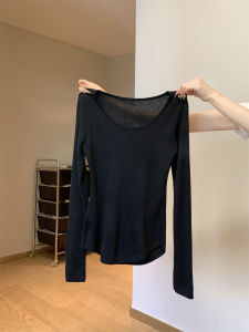 French Style Soft Thin Low round Neck Long Sleeve Knitted Top Womens Base Shirt Exposing Clavicle Autumn Simple Design Sweater