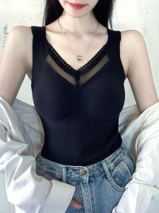 เสื้อกั๊กแขนกุดแบบสวมสำหรับผู้หญิงในฤดูหนาวปี 2024 ทรงเข้ารูป คอวี อบอุ่น ใส่สบาย ด้านหน้าเป็นชิ้นเดียว เสื้อกั๊กแฟชั่น