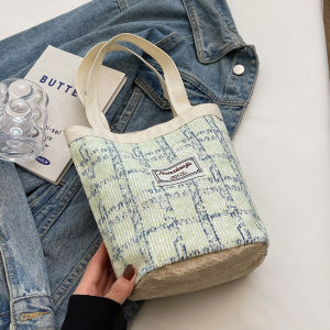 กระเป๋าใส่อาหารสไตล์ผ้าใบไนลอน กระเป๋าสะพายไหล่แบบอเนกประสงค์สำหรับผู้หญิง ฤดูใบไม้ร่วง 2024 กระเป๋าถือแบบมีซิป กระเป๋าถือแบบมีซิป