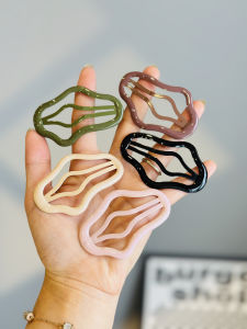 กิ๊บติดผมรูปเมฆสีสันสดใสเรียบง่ายสำหรับเด็กผู้หญิง กิ๊บติดผมแบบมีช่องว่าง ตกแต่งผมด้านข้าง ตกแต่งผมด้านบน ตกแต่งผมด้านหลัง