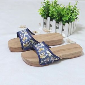 Summer Indoor Low Heel Wooden Sandals