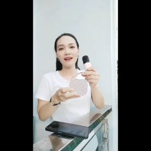 Loa karaoke mini K1 mẫu mới nhỏ gọn âm thanh lớn bass mạnh hát hay pin trâu - Tặng micro không dây