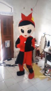 Kostum maskot badut karakter lol merah dan hitam setelan dewasa lucu