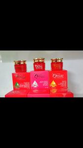 QUEENS SPA - KEM 10IN1 GIẢM NÁM TÀN NHANG DƯỠNG TRẮNG DA NGỪA MỤN CHỐNG NẮNG PHỤC HỒI DA YẾU NGỪA DỊ ỨNG DA