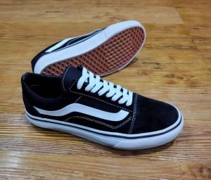 SEPATU SANTAI JALANAN V4NS01 OLDSKOOL PRIA/WANITA/SNEAKERS TERLARIS V4NS01 OLDSKOOL TREND MASA KINI/SEPATU MODEL TERBARU V4NS01 OLDSCOOL/SEPATU SNEAKERS SEKOLAH/SEPATU SNEAKERS KULIAH/SEPATU CASUAL TERBARU/SEPATU SNEAKERS V4NS OLDSKOOL TERBARU 2022/2023