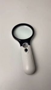Kính lúp cầm tay kính phóng đại có Led Magnifier siêu sáng size lớn kính phóng to zoom loại tốt nhất x10 lần - S299