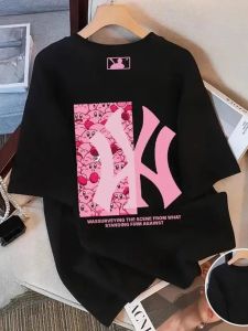 เสื้อยืดแขนสั้นผ้าฝ้ายแท้สีดำสไตล์ย้อนยุคสไตล์อเมริกันสำหรับผู้ชายและผู้หญิงในช่วงฤดูร้อนสำหรับกลางแจ้งแบบหลวมๆ ลำลอง