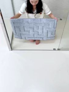 Microfiber Door Mat Bathroom Mat Absorbent Bathroom Floor Mat Anti Slip Soft Washable Quick Dry Bathroom Carpet for Shower