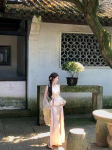New Chinese Style Wedding Dress Elegant Cool Atmosphere One Set of Beautiful Matching Dresses for Engagement And Drinking Ceremony