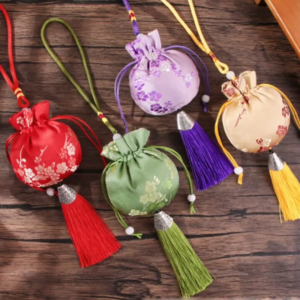 กระเป๋าสตางค์ เเบบพกพา จีน ดีไซน์พลัมเเบบดังเดิม ถุงของขวัญวันเกิด พู้ห้อย