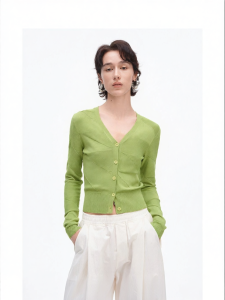 V-Neck Knit Stretch Fitting Cardigan