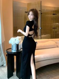 CHANGTONG | Hepburn Style Slit Tailored Fitted Long Dress Black
