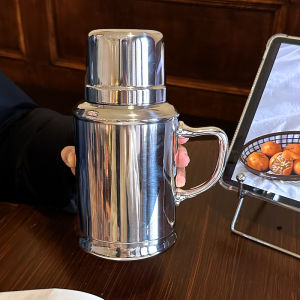 Tumbler ขนาดใหญ่ ดีไซน์เก๋ไก๋ ทนความร้อนได้ 12 ชั่วโมง ดีไซน์สำหรับผู้หญิง ทนความเย็น ที่ดื่มน้ำแบบพกพาพร้อมฝาปิด