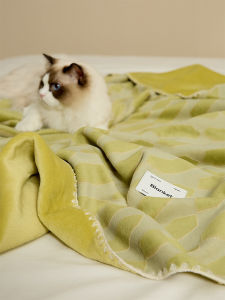 Suxuan | 3D Cut Coral Fleece Blanket