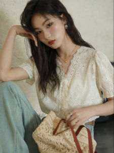 YOUXIANG | Áo Sơ Mi Ngắn Tay Cổ V Phong Cách Pháp Mới
