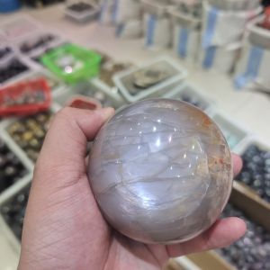 หินอัญมณีธรรมชาติลูกบอลมูนสโตนสีส้มตาแมวเรืองแสงของตกแต่งห้องสำนักงานบ้านแม่มดการทำสมาธิทางจิตวิญญาณหินคริสตัลรักษา