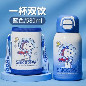 ถ้วยน้ำรักษาความร้อน Snoopy สำหรับเด็กชายและเด็กหญิง ถ้วยน้ำดื่มแบบมีจุกสำหรับเด็ก เข้าโรงเรียน ถ้วยน้ำดื่มแบบใหม่สำหรับเด็กผู้หญิง