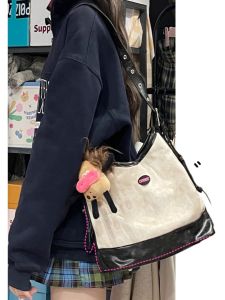 กระเป๋าถือทรงถัง PU ขนาดใหญ่สำหรับผู้หญิง กระเป๋าสะพายไหล่ข้างเดียวแบบอเนกประสงค์สำหรับนักเรียน กระเป๋าสะพายข้างสำหรับเดินทาง