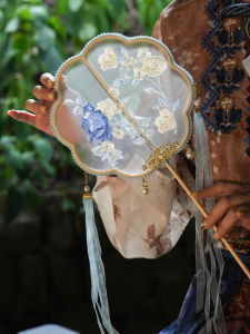 Mùa Thu Phong Cách Cổ Điển Trung Thu Phong Cách Hanfu Tay Cầm Thanh Dài Phụ Kiện Hanfu Hoa Lụa Bướm Phong Cách Cổ Điển Chụp Ảnh