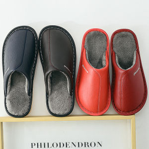 รองเท้าแตะผู้หญิงในร่มหนา กันลื่น กันน้ำ หนัง PU ขนแกะ ฤดูหนาว รองเท้าแตะสำหรับคู่รัก รองเท้าแตะแบบสวมหัว รองเท้าแตะสำหรับใส่ในบ้าน