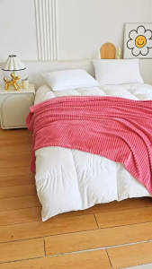 Velvet Blanket Comfortable Flannel Air Conditioning Blenket Nap Blanket Sofa Blanket Simple