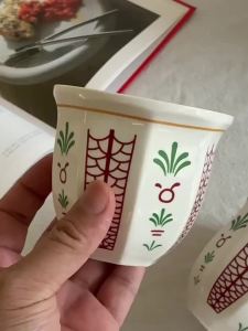 180ml/250ml Coffee Cups Ceramics Teacups Flower Pattern Anti-scald Latte Art Espresso Mugs Hand Held Cappuccino Mugs Xmas Gift