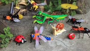 City Creativity Animal Insect Bees Dragonflies Ants Mantis Ladybugs Snails Model Building Blocks Bricks Toys For Gift