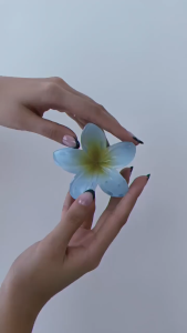 JUKE Jedai Rambut Motif Bunga Kamboja Jepitan Akrilik Model 3 Bunga Hair Clip Aksesoris Gaya Korea