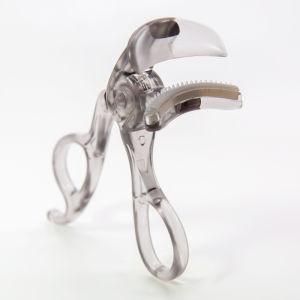 ที่ดัดขนตา 1 ชิ้น พร้อมหวี ที่ดัดขนตาแบบหนีบกว้าง พกพาสะดวก ดัดขนตาให้งอนสวย ติดทนนาน อุปกรณ์ดัดขนตา ให้ขนตาโค้งงอนอย่างเป็นธรรมชาติ