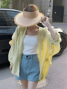 เสื้อเชิ้ตแขนยาวมีฮู้ดแบบบางสีเหลืองสไตล์ฝรั่งเศสสำหรับผู้หญิงในช่วงฤดูร้อนปี 2025 เสื้อคาร์ดิแกนเปิดหลวมๆ ป้องกันแสงแดด