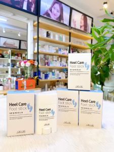 Thanh Lăn Dưỡng Ẩm Phục Hồi Gót Chân Bị Khô Ráp Nứt Nẻ Rire Heel Care Foot Stick 22g