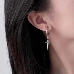 S925 Silver Four-Pointed Star Hoop Earrings Womens Personality Punk Ear Jewelry Hip Hop Style  out Fashion Accessories