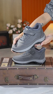 Brand GenGeGo (COD 3 Days Delivery)Winter Snow Boots Men Luxury Brand Wear-Resistant Fashion Men Boots With Fur Lace Up Waterproof Soft Casual Boots For Men
