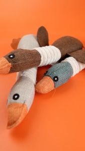 Hobilic Mainan Gigit Anjing Mainan Boneka Gigitan Anjing Kucing Bunyi Bentuk Bebek Bahan Plush