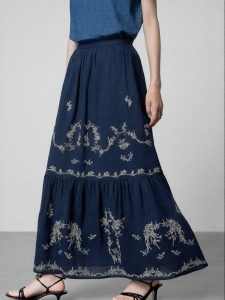 Elegant Textured Loose Floral Embroidered Skirt Spring 2026