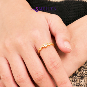 MEILYN Cincin Fashion Mata Bulat Gemma GG6 Zigzag Lapis Emas 0221240125