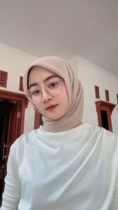 Desain Segi Empat & Aksesoris Voal: Menguasai Voal Premium Paris