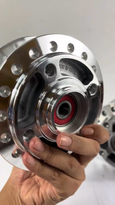 ดุมล้อกลึงเงา หน้า-หลัง พร้อมอัดลูกปืน + บุชล้อ สำหรับ Wave125 / Wave110i / Wave125s ใส่ได้ตรงรุ่น แข็งแรง หมุนลื่น ไม่ต้องแปลง