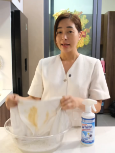 Chai xịt tẩy trắng quần áo Snow White 500ml Chính hãng – Xóa ố vàng vết bẩn cứng đầu trắng sáng như mới