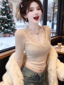 GEBOFU | Slimming Lace Trim V-Neck T-Shirt