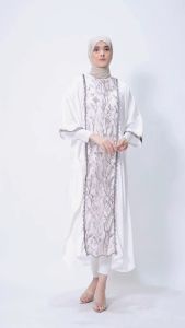 Urban Exchange July Kaftan White - Kaftan Putih Lengan 7/8