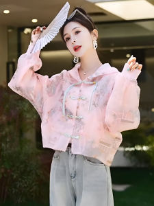 เสื้อคลุมกันแดดปักลายสไตล์จีนใหม่สำหรับผู้หญิง ฤดูร้อน 2025 เสื้อคลุมกันแดดบาง กระดุม แขนสั้น แฟชั่น เสื้อคลุมกันแดด